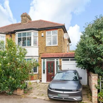 Buy this 3 bed duplex on Rose Avenue in London, E18 1JR