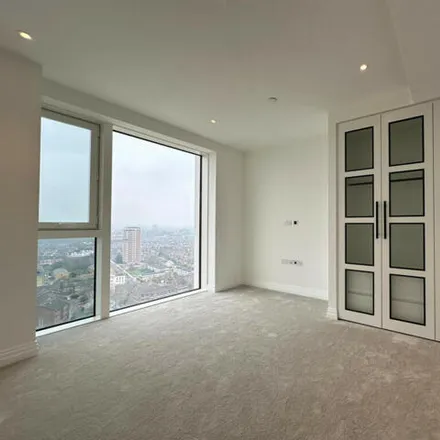 Image 6 - Imperial Wharf, Townmead Road, London, SW6 2ZH, United Kingdom - Room for rent