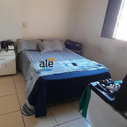 Buy this 2 bed house on Rua Alcina Raposeiro Yanssen in Vila Menuzzo, Sumaré - SP
