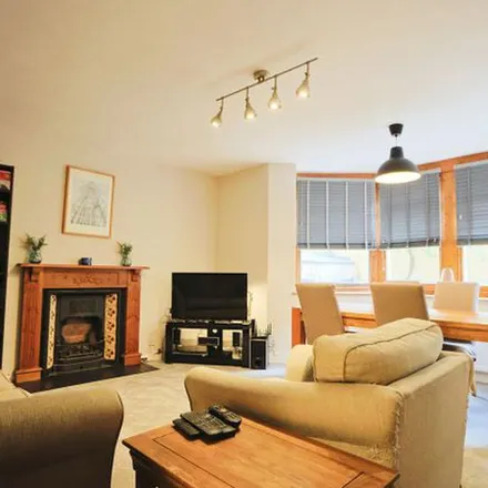 Image 2 - 27 Cotham Vale, Bristol, BS6 6HS, United Kingdom - Apartment for rent