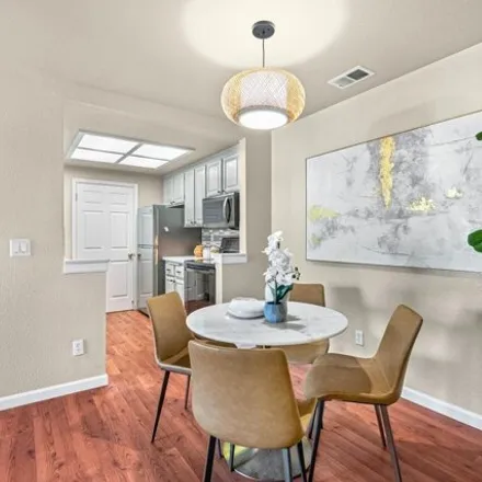 Image 5 - 1762 Bevin Brook Drive, San Jose, CA 95112, USA - Condo for sale