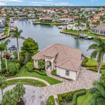 Image 1 - 1098 Dill Court, Marco Island, FL 34145, USA - House for sale