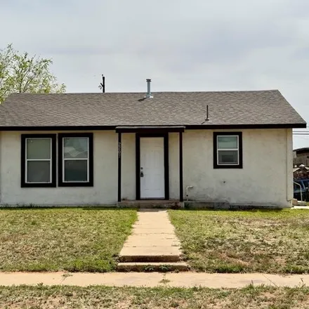 Buy this 2 bed house on 2265 West Kentucky Avenue in Midland, TX 79701