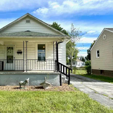 Buy this 2 bed house on 2842 Ralph Street in Granite City, IL 62040