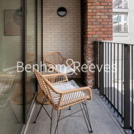 Image 2 - Cassia Building, Gorsuch Place, London, E2 8HY, United Kingdom - Apartment for rent