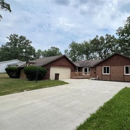 Image 1 - 1050 Anthony Wayne Blvd, Defiance, Ohio, 43512 - House for sale