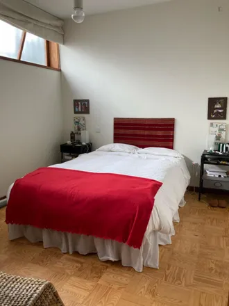 Rent this 2 bed townhouse on Rua de Rui Faleiro in 4150-355 Porto, Portugal