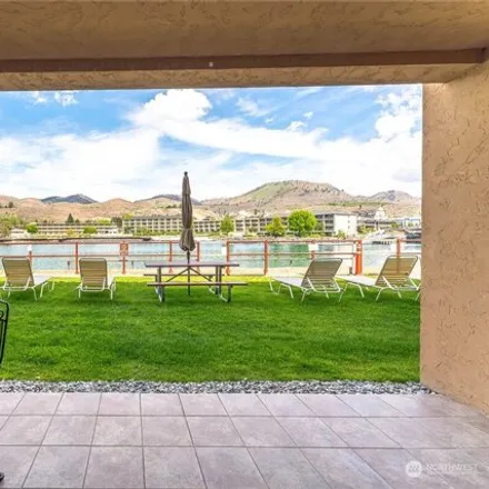 Image 4 - Grandview on the Lake, 322 West Woodin Avenue, Chelan, Chelan County, WA 98816, USA - Condo for sale