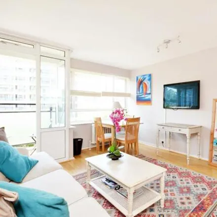 Image 2 - Wilkins House, Churchill Gardens Road, London, SW1V 3BY, United Kingdom - Apartment for rent