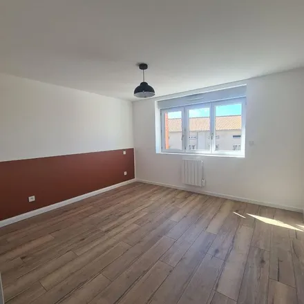 Rent this 2 bed apartment on 62 Avenue Albert Thomas in 81400 Carmaux, France
