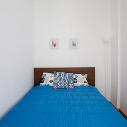 Rent this 2 bed apartment on Rua Soeiro Pereira Gomes in 1600-198 Lisbon, Portugal