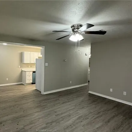 Image 2 - 983 Summer Court Circle, College Station, TX 77840, USA - Apartment for rent