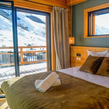 Rent this 5 bed house on 38860 Les Deux Alpes