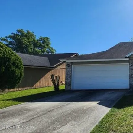 Rent this 3 bed house on 8460 Moss Pointe Trail South in Chimney Lakes, Jacksonville