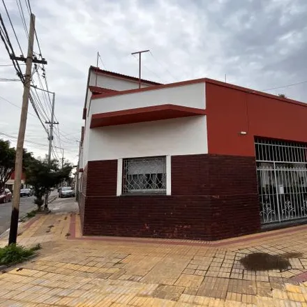 Rent this 2 bed house on Paraguay 550 in Partido de Avellaneda, 1869 Piñeyro