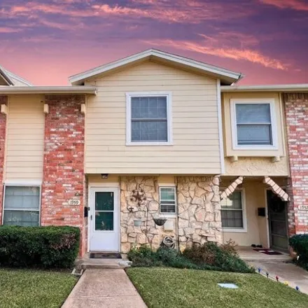 Buy this 3 bed condo on Stoneway Drive in Grapevine, TX 76051