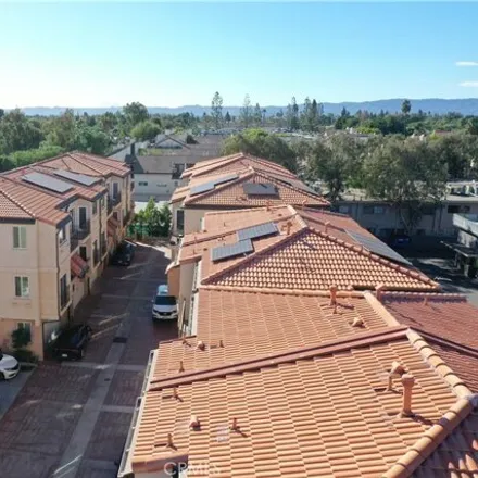 Image 3 - unnamed road, Los Angeles, CA 91345, USA - Townhouse for sale
