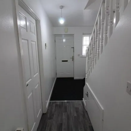 Image 4 - Wyther Park Hill, Leeds, LS12 2RR, United Kingdom - Apartment for rent