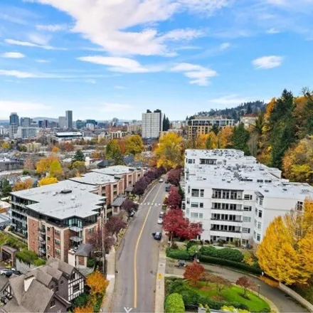 Buy this 1 bed condo on 2454 Northwest Westover Road in Portland, OR 97210