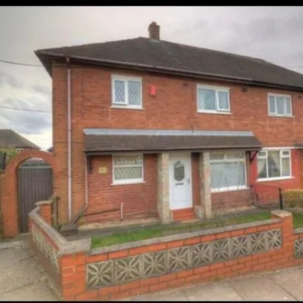 Rent this 3 bed duplex on Dawlish Drive in Longton, ST2 0ET