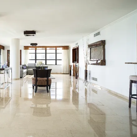 Rent this 4 bed apartment on 2 Calle Candina