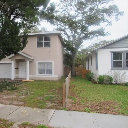 Image 2 - 1890 14th Street South, Saint Petersburg, FL 33705, USA - House for sale
