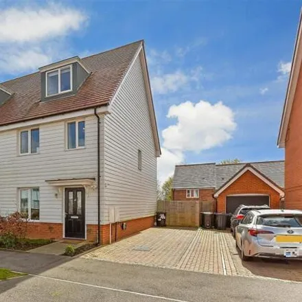 Buy this 3 bed house on Baldock Road in Canterbury, CT1 1GQ