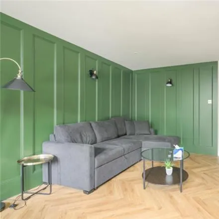 Image 3 - Castle Wynd South, City of Edinburgh, EH1 2JT, United Kingdom - Apartment for sale