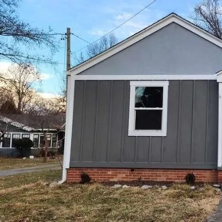 Buy this 2 bed house on 305 W Webster St in Benton, Illinois