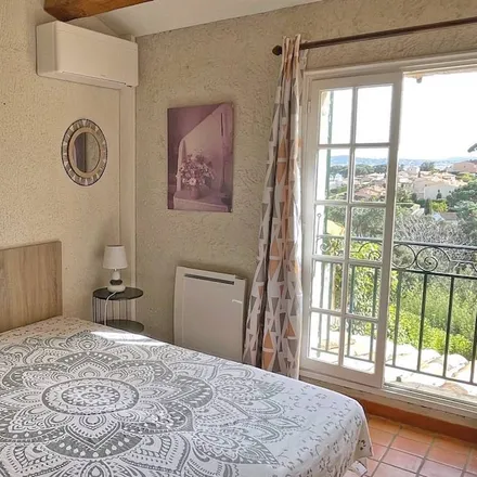 Rent this 2 bed duplex on 83120 Sainte-Maxime