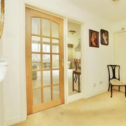 Image 3 - The Serpentine, Sefton, L23 6WG, United Kingdom - Apartment for sale