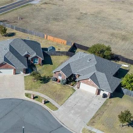 Buy this 3 bed house on 220 Southwest 27th Street in Moore, OK 73160
