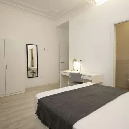 Rent this 6 bed apartment on Gurqui Restaurant in Carrer de Mallorca, 303