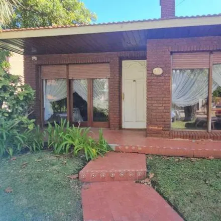 Buy this 3 bed house on General Lavalle 4309 in San Carlos, 7602 Mar del Plata