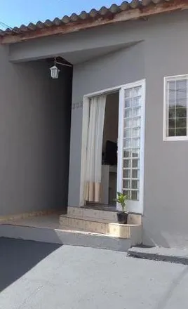 Buy this 3 bed house on Rua Astor Boer in Universidade, Londrina - PR