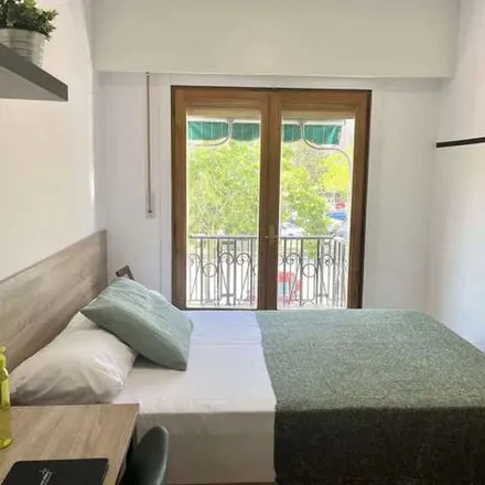Rent this 6 bed apartment on Hospital Central de la Defensa Gómez Ulla. in Calle del Doctor Urquiola, 28047 Madrid