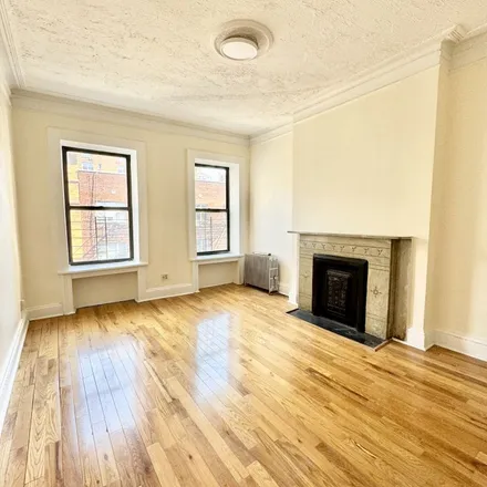 Rent this 2 bed apartment on 424 East 83rd Street in New York, NY 10028