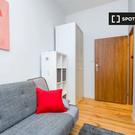 Rent this 4 bed room on Stanisława Staszica 5 in 60-528 Poznan, Poland