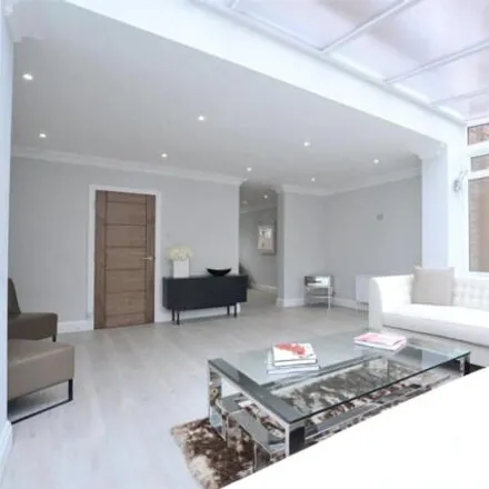 Image 4 - 5 Harley Road, London, NW3 3BX, United Kingdom - Townhouse for rent