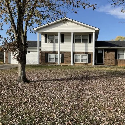 Buy this 4 bed house on 233 Colonial Avenue in Pulaski County, KY 42501