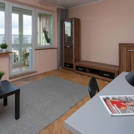 Rent this 3 bed apartment on Pomorska 14G in 80-333 Gdańsk, Poland