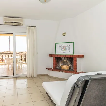 Rent this 2 bed apartment on Nea Skioni in Περιμετρική Οδός Κασσάνδρας, Pallini Municipal Unit