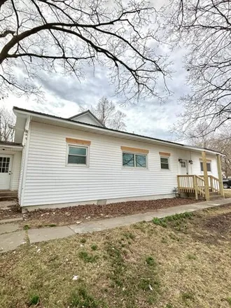 Buy this 3 bed house on 22 East High Street in Aurora, MO 65605
