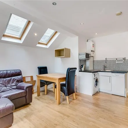 Rent this 2 bed apartment on Bronsart Road in London, SW6 6AB