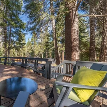 Image 3 - 14247 Glacier View Drive, Truckee, CA 96161, USA - House for sale