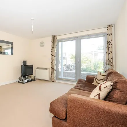 Rent this 1 bed apartment on Tebbit Close in Easthampstead, RG12 9BA