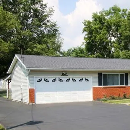 Buy this 3 bed house on 137 California Avenue in Clark County, OH 45505