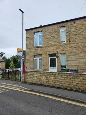 Rent this 2 bed townhouse on Cross Bank Road / Batley in Cross Bank Road, Batley