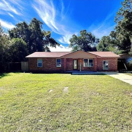 Buy this 4 bed house on 1535 Glenwood Drive in Galt City, Santa Rosa County
