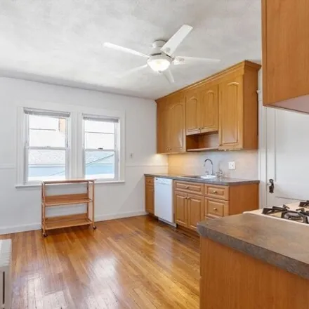 Image 9 - 241 Beech St Unit 2, Boston, Massachusetts, 02131 - Apartment for rent